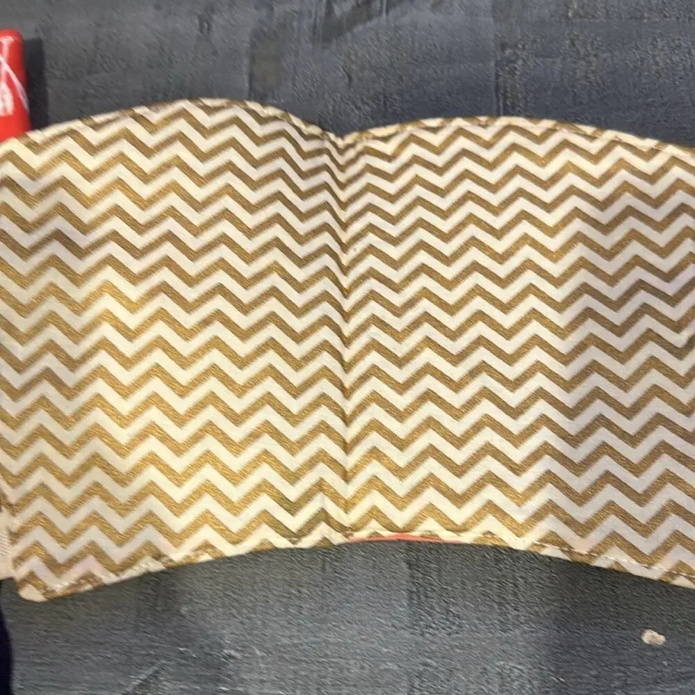 Iced Drinks Sleeve! Great for your iced coffee or any cold drink!